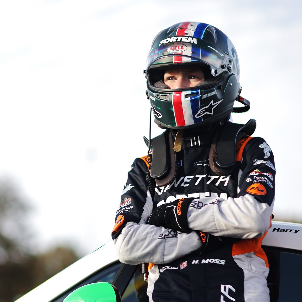 FoxMotorsportOT's tweet photo. 🚨NEWS!🚨 Delighted that Harry Moss has committed to a full season of #Ginetta Junior racing with us in 2023. Full story ▶️ https://t.co/WM923DGQu6 

📸 @JakobEbrey &amp; Gary Hawkins https://t.co/p0xKIGxoVX