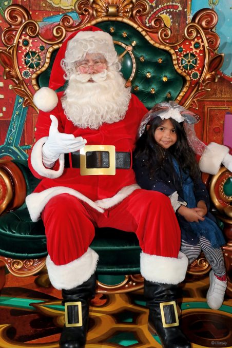 CyDisney's tweet image. Rencontre avec le Père Noël à #DisneylandParis