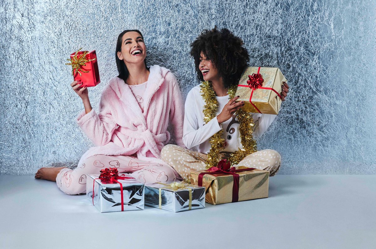 Dorothy_Perkins's tweet photo. Nothing but Christmas vibes from DP π€©β¨
Only 5 sleeps until the big day π€ΆπβοΈ
https://t.co/557URO3yHC ποΈβ¨
#DPLoves #dorothyperkins #christmas2022 #merrychristmas https://t.co/I2OOhkaiTK