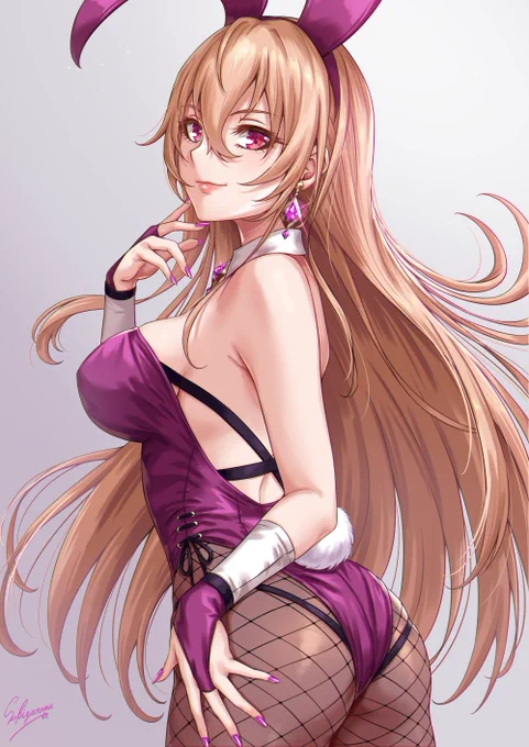 金髪紫バニーお姉さん 