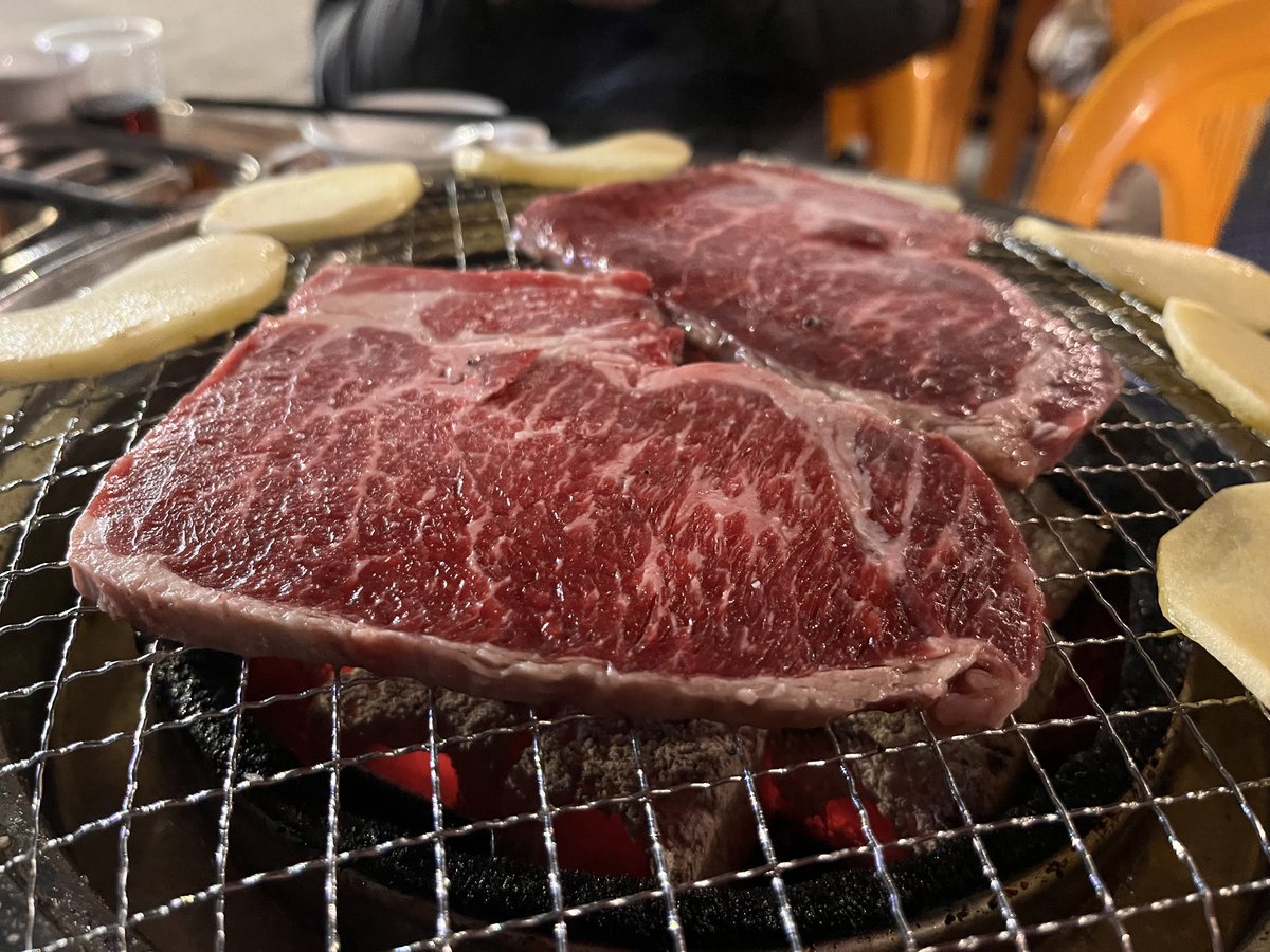 toxy0923's tweet photo. 天气冷，吃烤肉吧。 https://t.co/T5d8iMb4IR