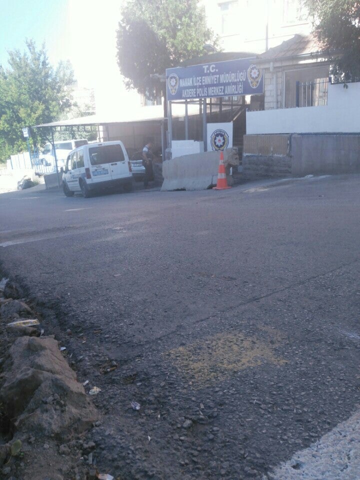 Ankara Mamak Akdere Polis Merkezinde görevli, (Süleyman Soylu'nun "tek tek seçtim" dediği bekçilerden) 2018 girişli Bekçi Onur'un aracı Mamak ilçesinde seyir halindeyken Narkotik Ekiplerince durduruluyor ve film başlıyor...+++