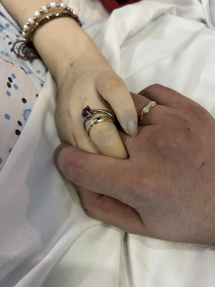 manilabulletin's tweet photo. ‘TOGETHER FOREVER’

Jorhomy “Jho” Rovero, wife of actor Andrew Schimmer, has passed away, it was announced on Tuesday, Dec. 20. https://t.co/N9D33QO73P