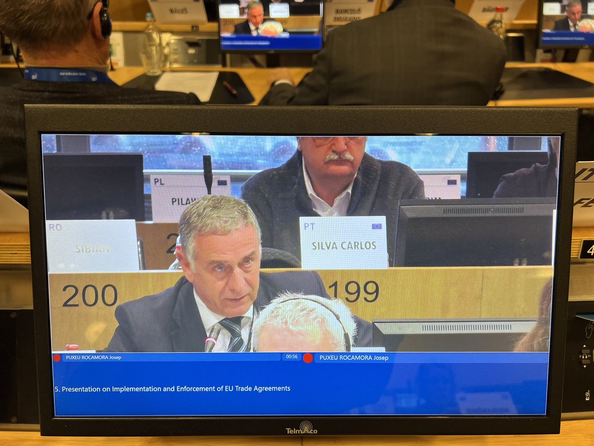 ForneaDumitru's tweet photo. Last meeting in 2022 of @EESC_REX chaired by President @Diridi2
Programme:
https://t.co/jvtuPFde4o
#EUStrategicCompass
#StrategicInterdependence
#EUTradeAgreements
#TheGlobalGateway
#DomesticAdvisoryGroups
#OceanGovernance
#BluePlanet
✨
🇪🇺🤝🌎🌍🌏🤝🇪🇺 https://t.co/RRNxFxsAay