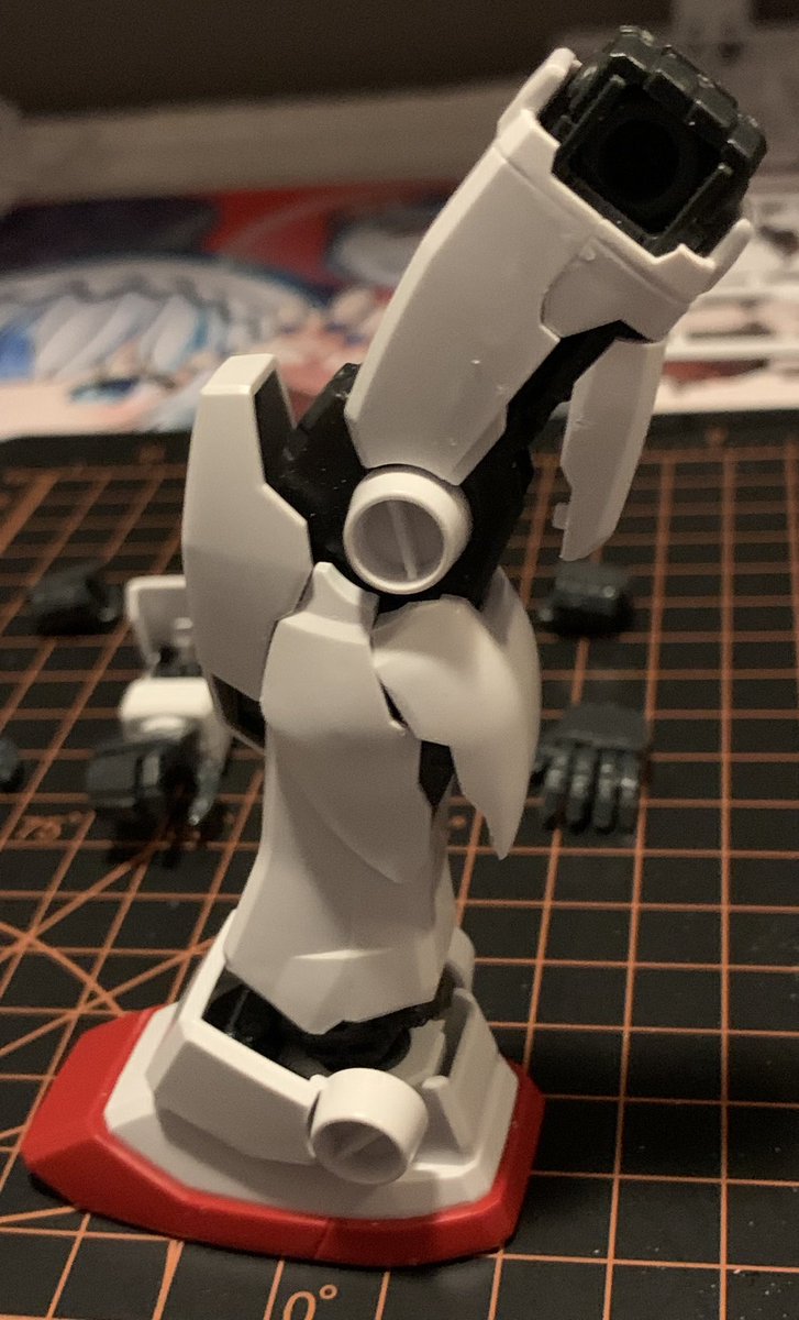 SoulReaverDan's tweet photo. Got some work done on my first Master Grade #GunPla! I’m amazed at the leg mechanics, and this kit is over 20 years old! I can only imagine what a modern Master Grade looks like - I’ll find out one day. :) #Gundam https://t.co/Xs9CDNOtHY
