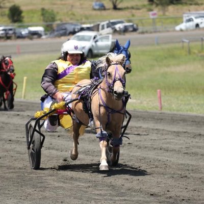 HollyMelksham's tweet photo. #NewProfilePic https://t.co/gglnalFYyK