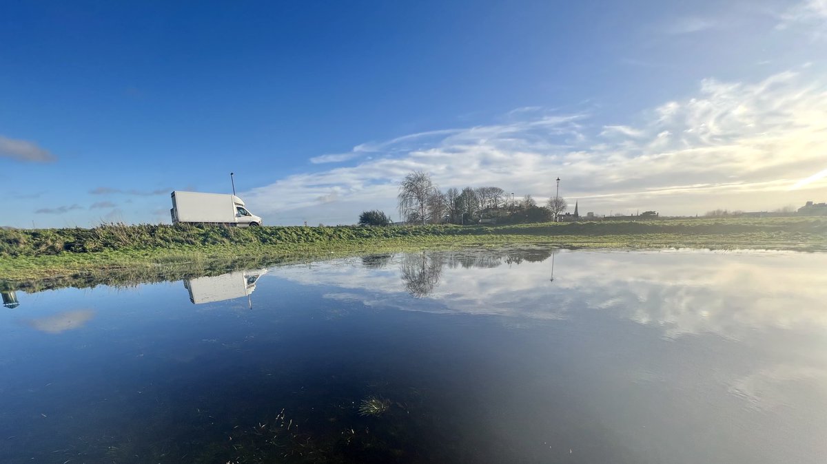 greenroofsuk's tweet photo. #teflections mid morning #whitefieldsmount #blackheath https://t.co/aJuVj3elic