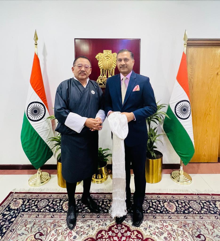 AdarshSwaika1's tweet photo. Nice gesture from Bhutanese Ambassador in Kuwait H.E Chitem Tanzim to pay a visit to the Indian Embassy. Appreciated his insights on Kuwait. Agree with him fully that bonds of India- Bhutan friendship are indeed special # India Bhutan https://t.co/ps57ge1QXi