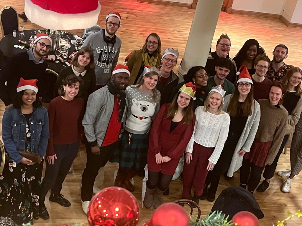 EdinUniNeuro's tweet photo. Approaching the year end with the best of festive cheer 🎉🎄What a lovely evening with our @wellcometrust Translational neuroscience PhD cohorts and PIs.
Happy holidays everyone!!!
#christmasdinner #neuroscience https://t.co/bIEELp2ffL