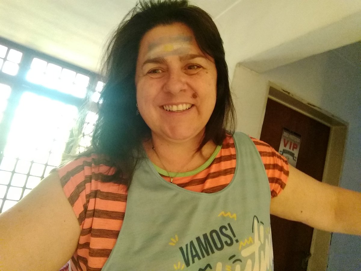 FabianaEscriba1's tweet photo. Bienvenidos campeones. Fabiana Escribano de Catamarca#Campeonesdelmundotn https://t.co/QFpiG58YrI