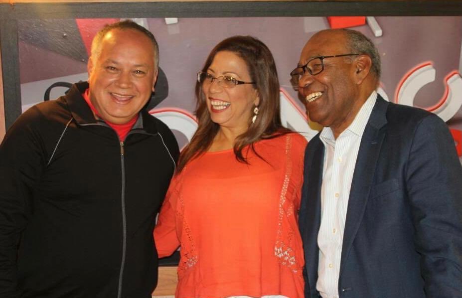 Mi foto con Aristóbulo: en Dando y Dando con ⁦<a href="/dcabellor/">Diosdado Cabello R</a>⁩

Hoy celebramos la vida del
❤️ Maestro Mayor
❤️ Comunero Mayor
❤️ Cimarrón Mayor
❤️Militante Mayor

La alegría por la Vida fue tu mayor enseñanza.

#QueVivaLaPatria 

⁦<a href="/PartidoPSUV/">PSUV</a>⁩ ⁦⁦<a href="/NicolasMaduro/">Nicolás Maduro</a>⁩