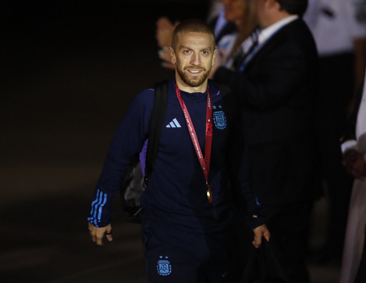 filonewsOK's tweet photo. Welcome to Argentina, David Beckham https://t.co/ieywrh7XKY