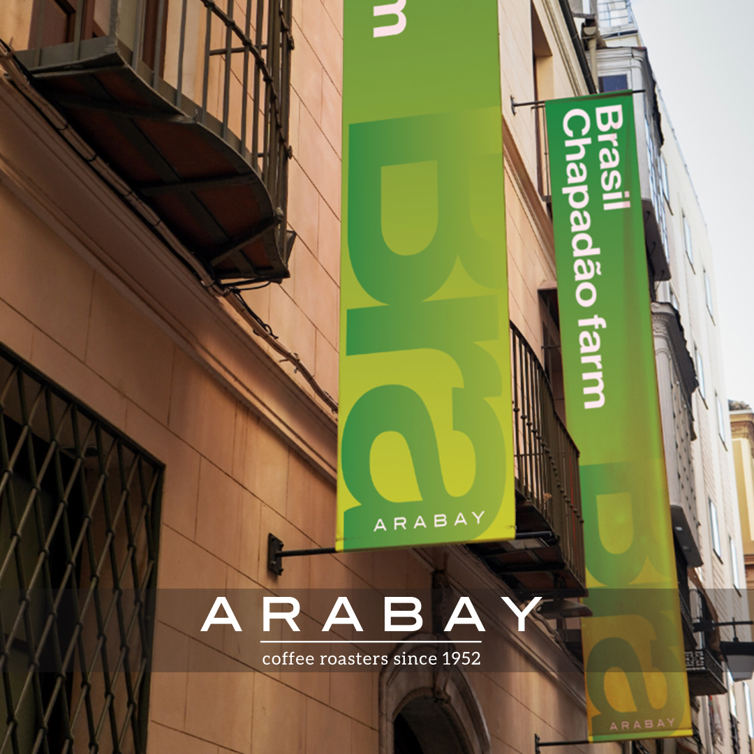 ArabayCoffee's tweet photo. El nuevo café de la semana:
🌎 Origen: Brasil
🏡 Finca: Fazenda Chapadão de Ferro
🌱Proceso: Lavado
⛰️ Altitud: 1.150-1.200 m
🌱 Variedades: #MundoNovo y #Catuai
Aroma crujiente con una dulzura envolvente, albaricoque seco, caramelo, nuez. Rico final. https://t.co/1GTtlvMVy5