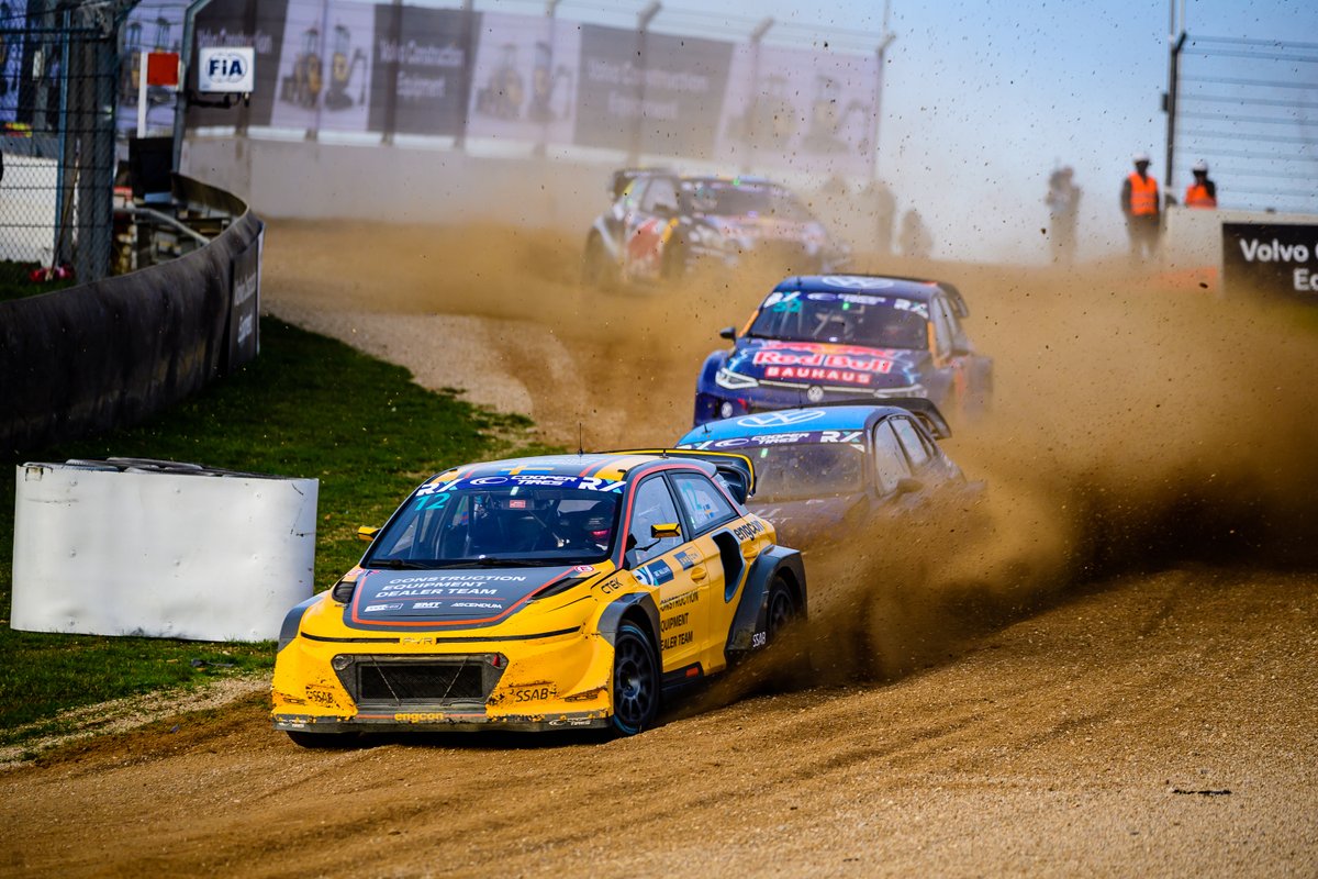 cedealerteam's tweet photo. Some of our favourite 📸 from the 2022 @FIAWorldRX season! ⚡️
#ConstructionEquipment #WorldRX #PWRGroup #CEDealerTeam #Rallycross https://t.co/SrFBZAi7q6