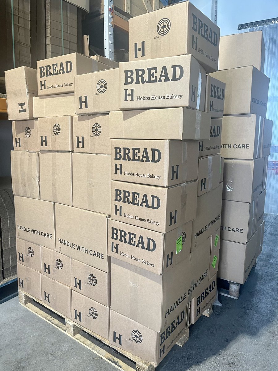 HobbsHouse's tweet image. Order now, you can order online until 8am tomorrow morning for delivery on Friday. If you live locally get your order form into our shops by Thursday. #christmasbread #lastminutepresent #christmasbread