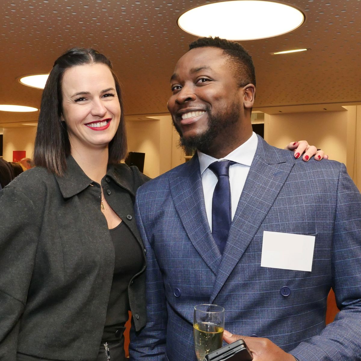 📸 Nos FinStarters à la Bourse de Paris 🥂

➡️ Nous avons eu l’honneur d'accueillir nos FinStarters au Palais Brongniart avec Mr Pierre Gattaz pour échanger autour du #freelancing 

✨ Joyeuses fêtes et à bientôt pour notre prochain #afterwork…⏱

🔗 Go : webapp.finstart.io