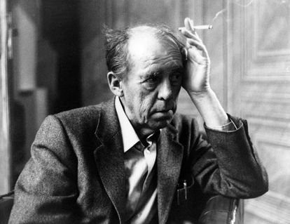 ProfesorJonk's tweet photo. "Detrás de cada palabra se esconde todo un mundo que hay que imaginar".
Heinrich Böll.
Figura emblemática de la literatura alemana de posguerra.
#Efemeride #HeinrichBoll #literaura #Nobel https://t.co/RPAKURVvsI