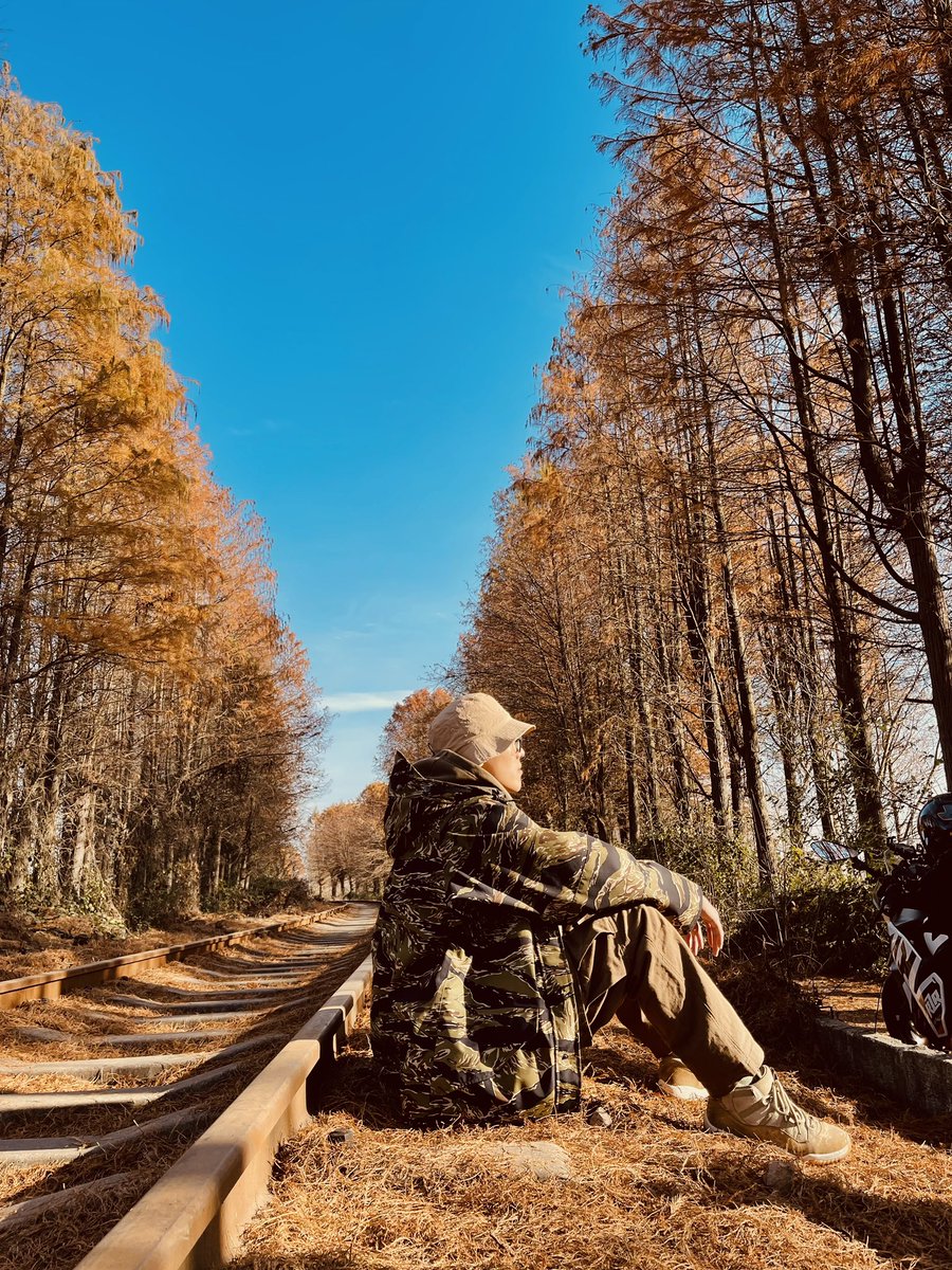 realMarkYu's tweet photo. ☀️#ootd #Camouflage https://t.co/XEEAOVMKOJ
