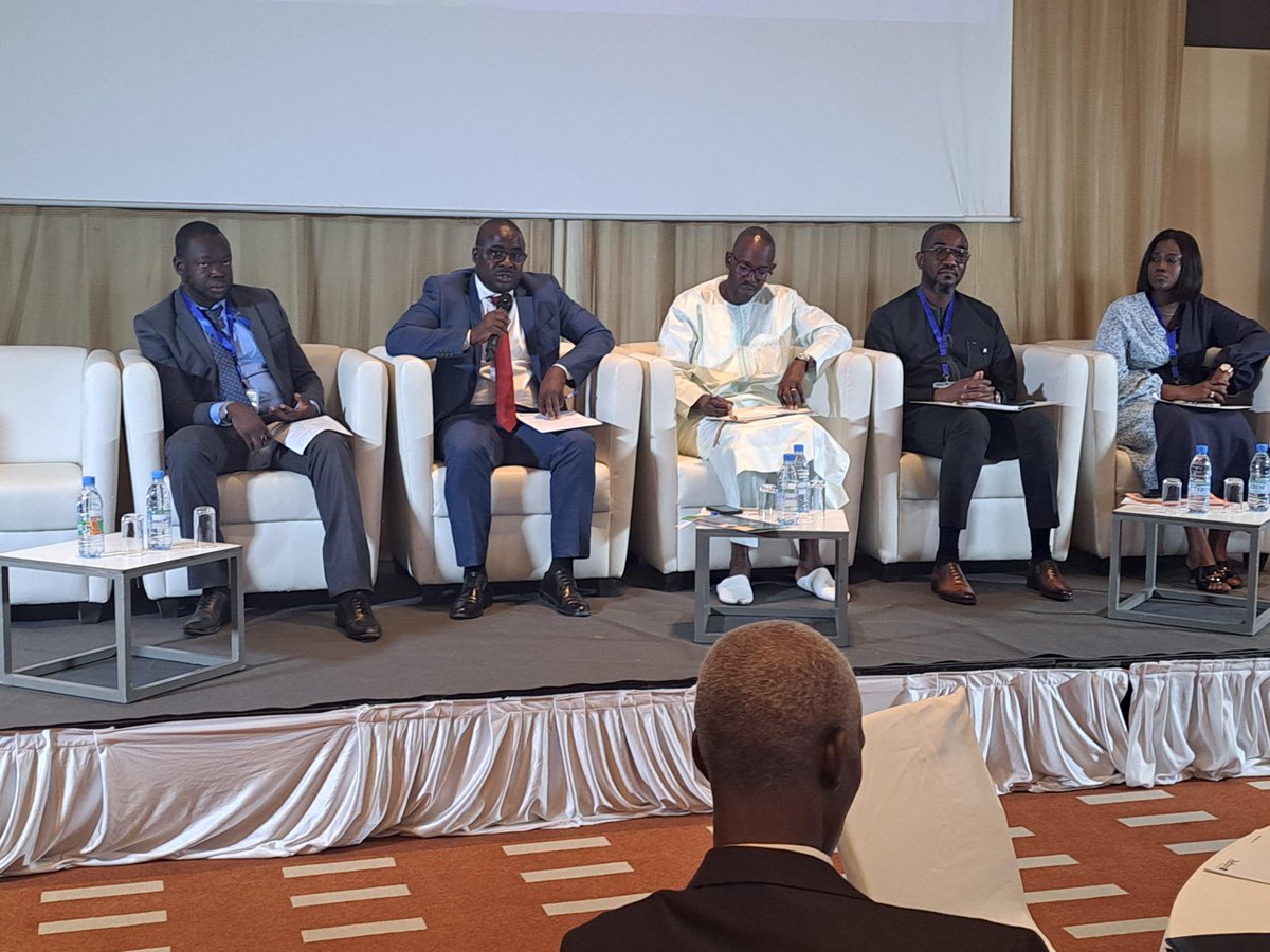 BMNSenegal's tweet image. Le BMN participe à la 2nde édition du Forum sur les opportunités d'investissements dans le secteur de l'élevage au Sénégal, organisé par le Ministère du l'Elevage et de la Production Animale.

#kebetu #TekkiFii