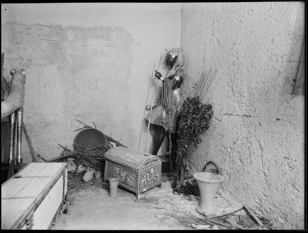 Photographing &amp; planning.
#OnThisDay #OnThisDate #Tutankhamun #tutankhamun100