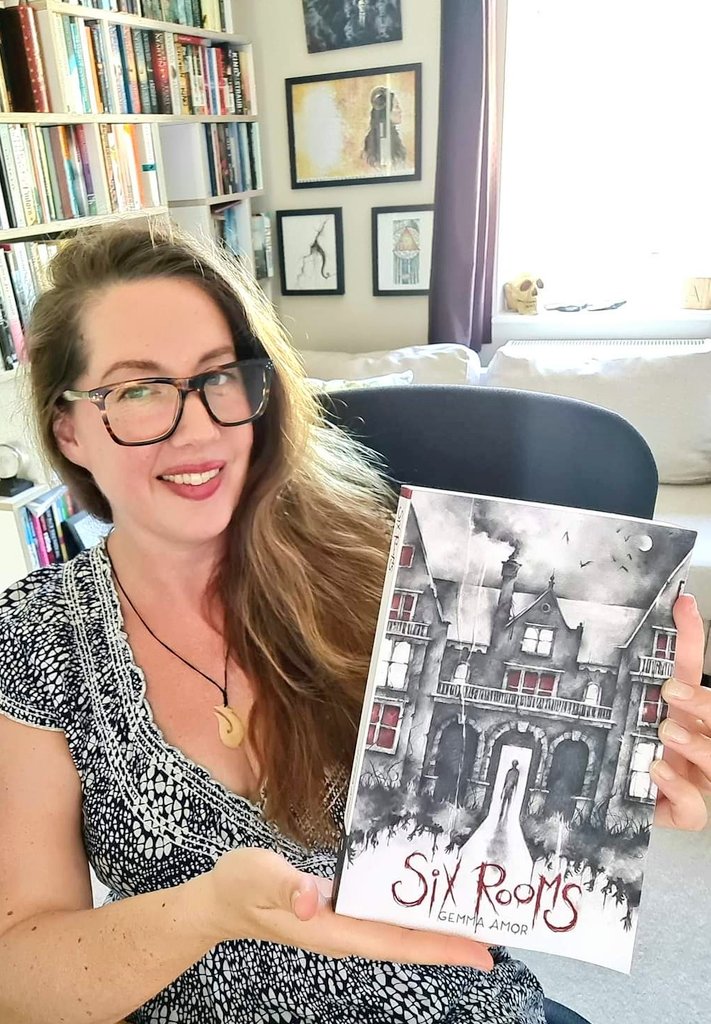 manylittlewords's tweet photo. Well tickle me until I cry with a bum feather and call me Johnny, my devious haunted house novel SIX ROOMS has only gone and hit ONE MILLION PAGES READ!! 

@CemeteryGatesM told me yesterday and I can't quite get my head around it. Such a lovely thing to find readers! Grateful 👻 https://t.co/opfTzDf5Tu