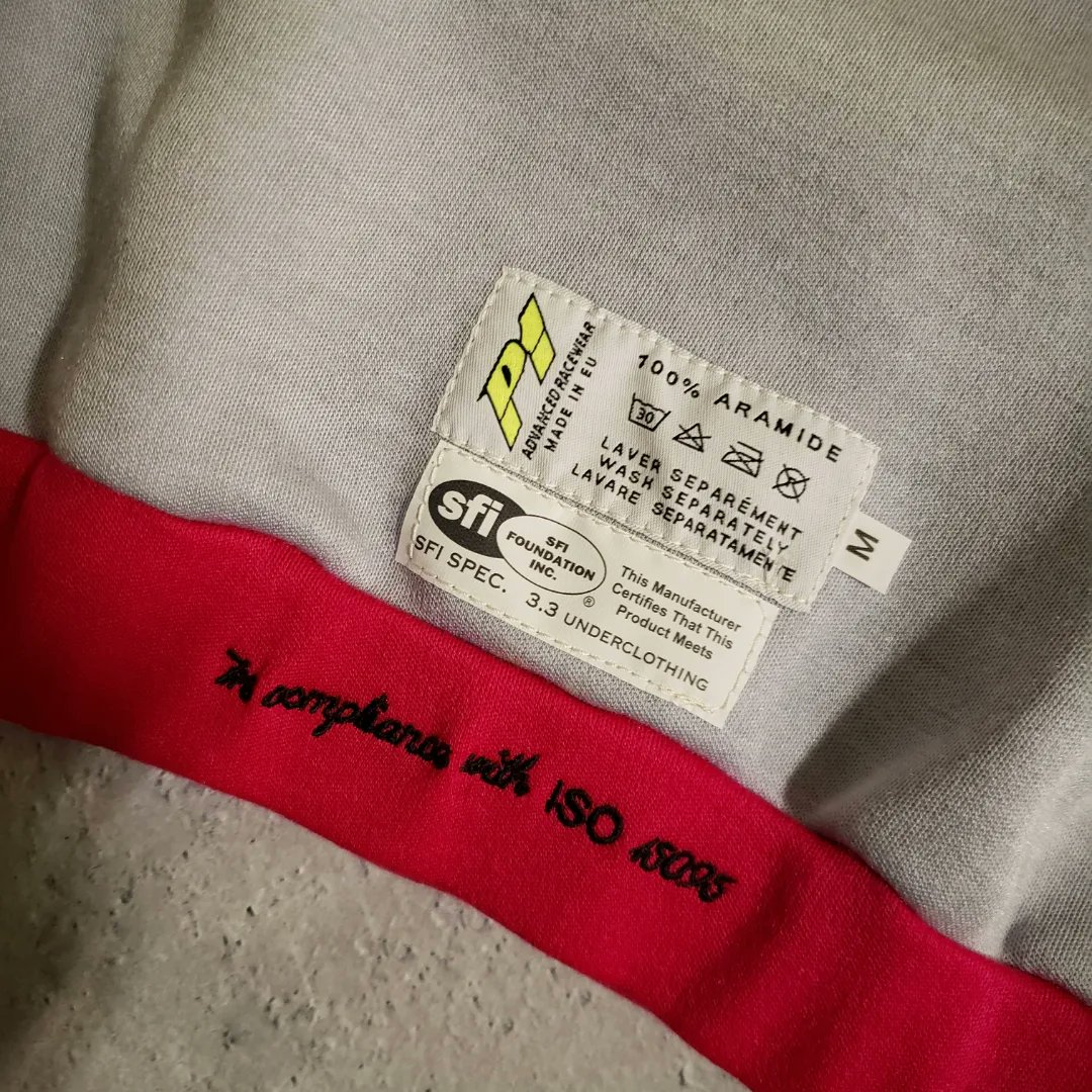 RacGear's tweet photo. SALE START.   
  
P1アンダーウェア スポーツブラ レディース MODACRYLIC　 

11.000→6.600 (40%off)   

 (size s/m )  
  
100%ARAMIDE 
在庫限りの商品です。   
柔らかい肌触り・燃えにくい素材を使用しています。 
   
#RAC 
#レース用品専門店 
#Silverstoneracing  
#P1 https://t.co/4oVYzLSf7G