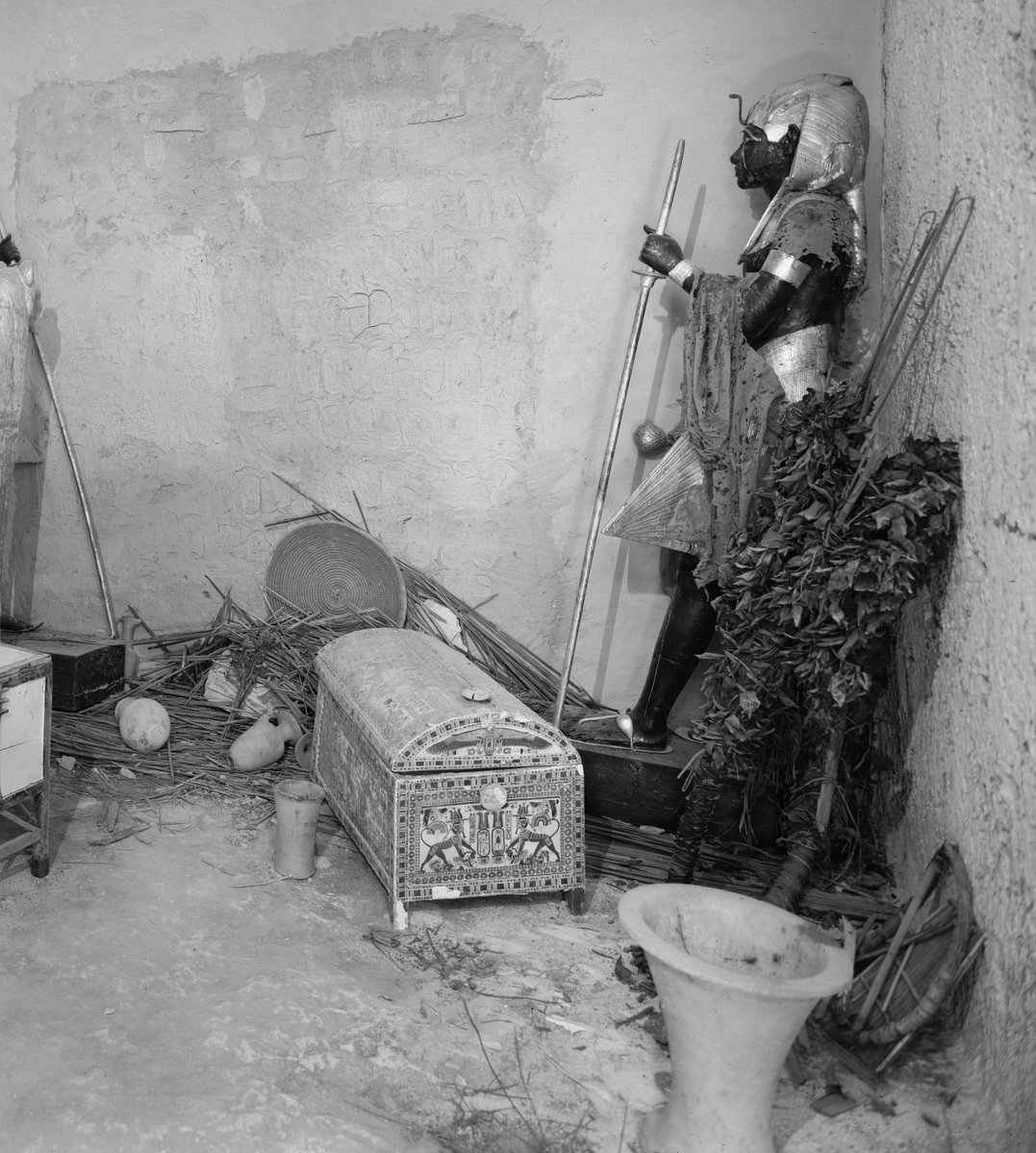 discoveringTut's tweet photo. Started removing objects from Antechamber,
commencing with box No. 21.
#OnThisDay #OnThisDate #OnThisDay #tutankhamun100 #tutankhamun https://t.co/n9K9fcv5vC