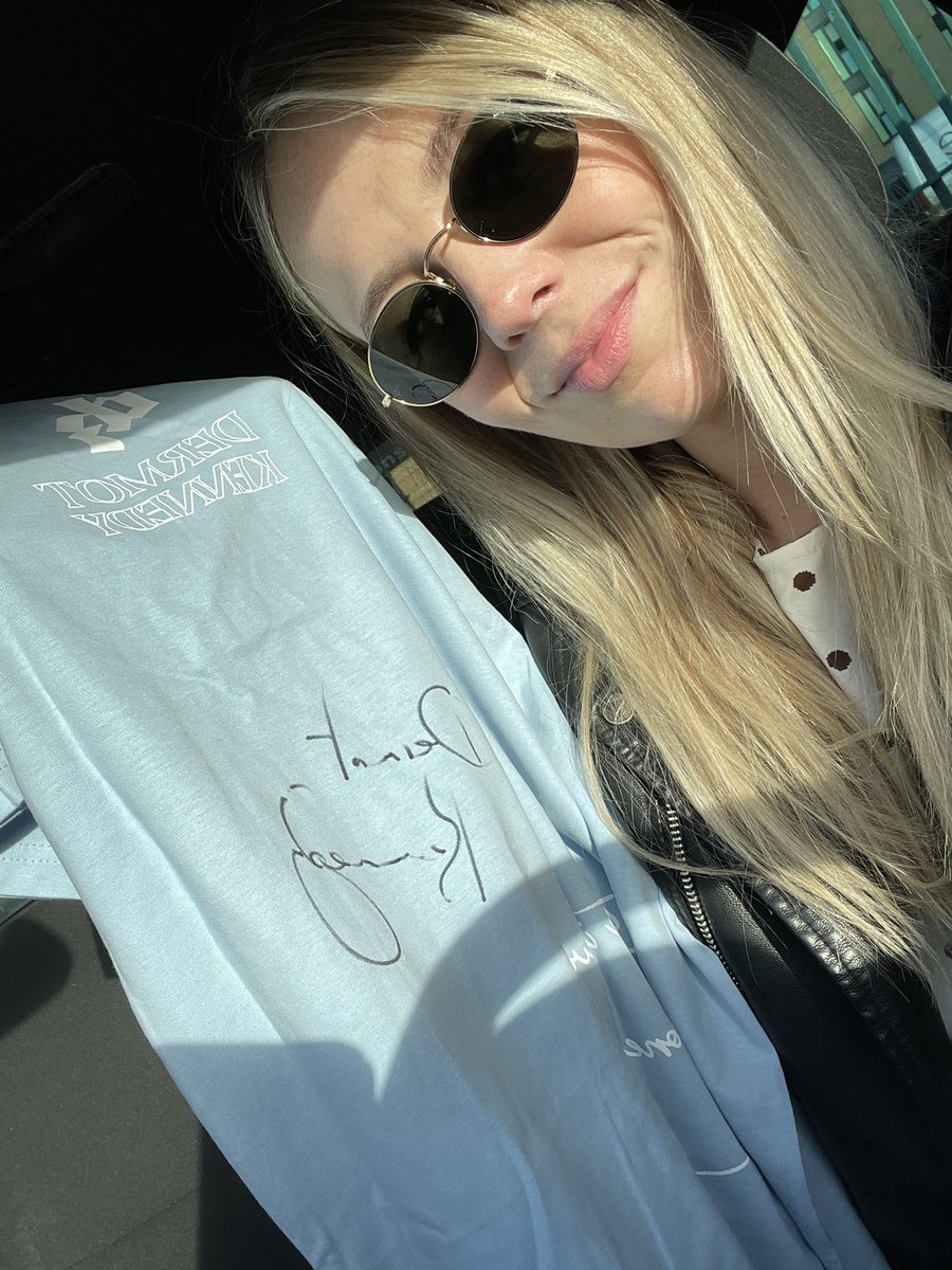 Elle Ryan tweet media