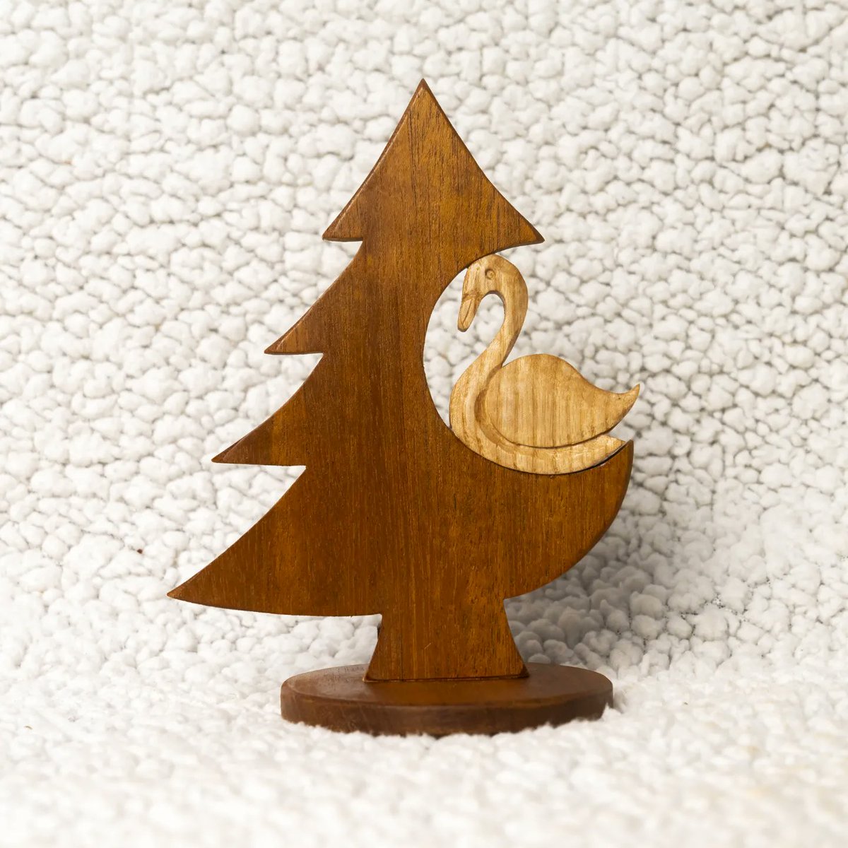 lovespoons's tweet photo. Christmas tree ornament made from reclaimed Mahogany and Ash to create a contrast of colours.

#christmas #christmasgifts #christmasdecorations #christmasiscoming #christmastree #scrollsaw #scrollsawprojects #woodwork #woodcarving #swan https://t.co/lzpJ5PWVlV