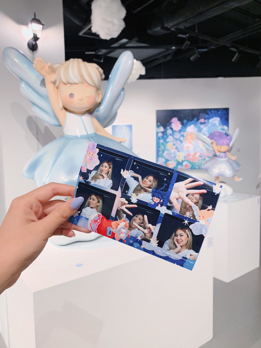 fahfahsnpth's tweet photo. ตอนนี้ตู้ถ่ายรูปที Rivercity ชั้น 2 มีกรอบลายน้องๆ Snowy Fairy แล้วน้าาา ใครแวะไปที่นิทรรศการสามารถไปถ่ายรูปกันได้ค่า 💖

.
#WhenSnowflakesFall
#fahfahsnowyfairy https://t.co/rTcgvyHaDq