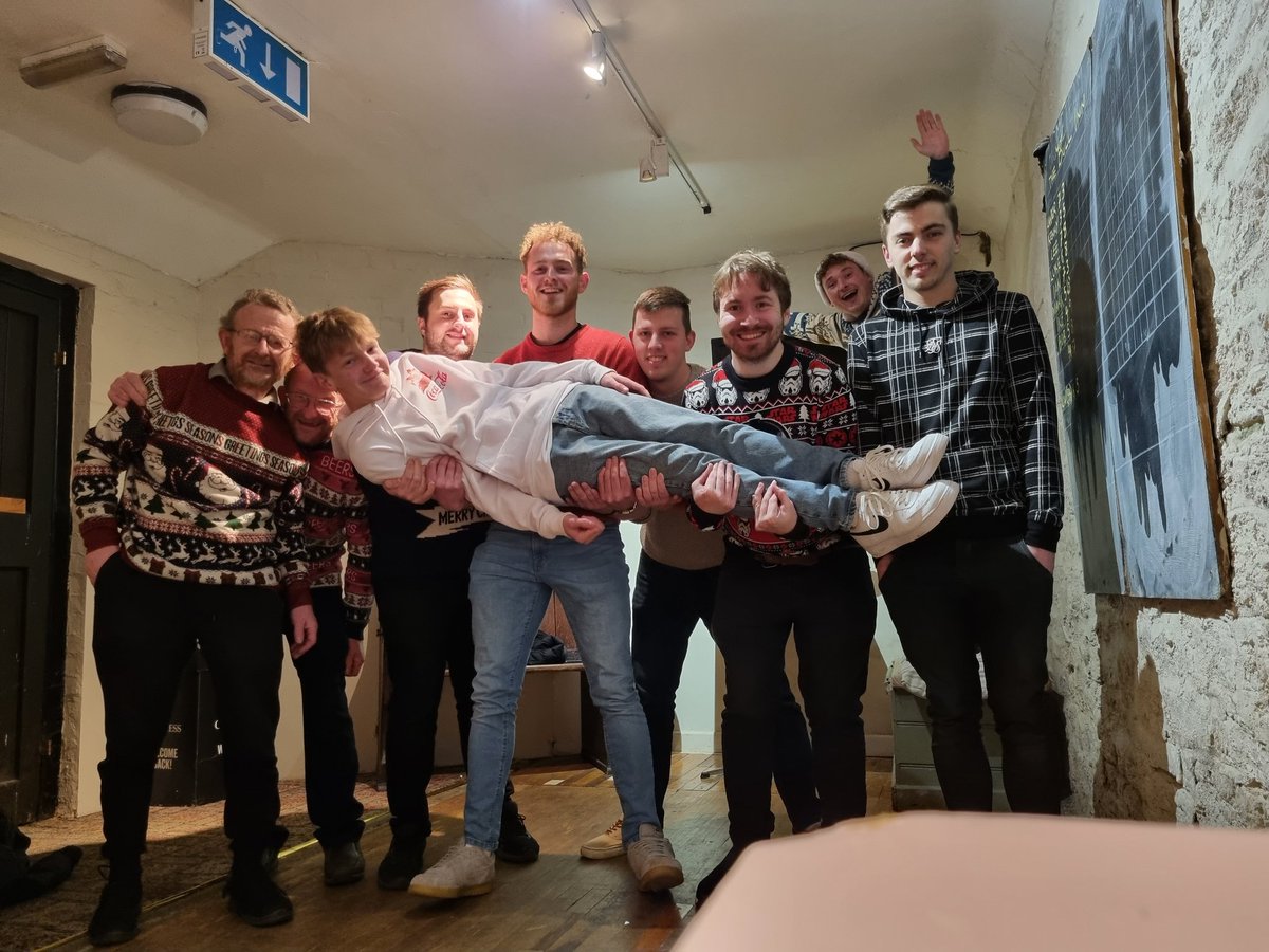 JohnsonPains's tweet photo. Wishing everyone a Merry Christmas from Pain In The Johnsons 🎅 https://t.co/5MMAUX2aWd