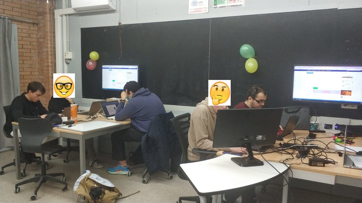 inspalamos's tweet photo. Els alumnes de 2n de Desenvolupament d'Aplicacions Multiplataforma escalfant motors pel concurs #programame a l'entrenament de Nadal, finalitzant a les posicions 20, 46 i 190 de 303 equips. #inspalamos #fp #fpbaixemporda https://t.co/w5XtNV2cWy