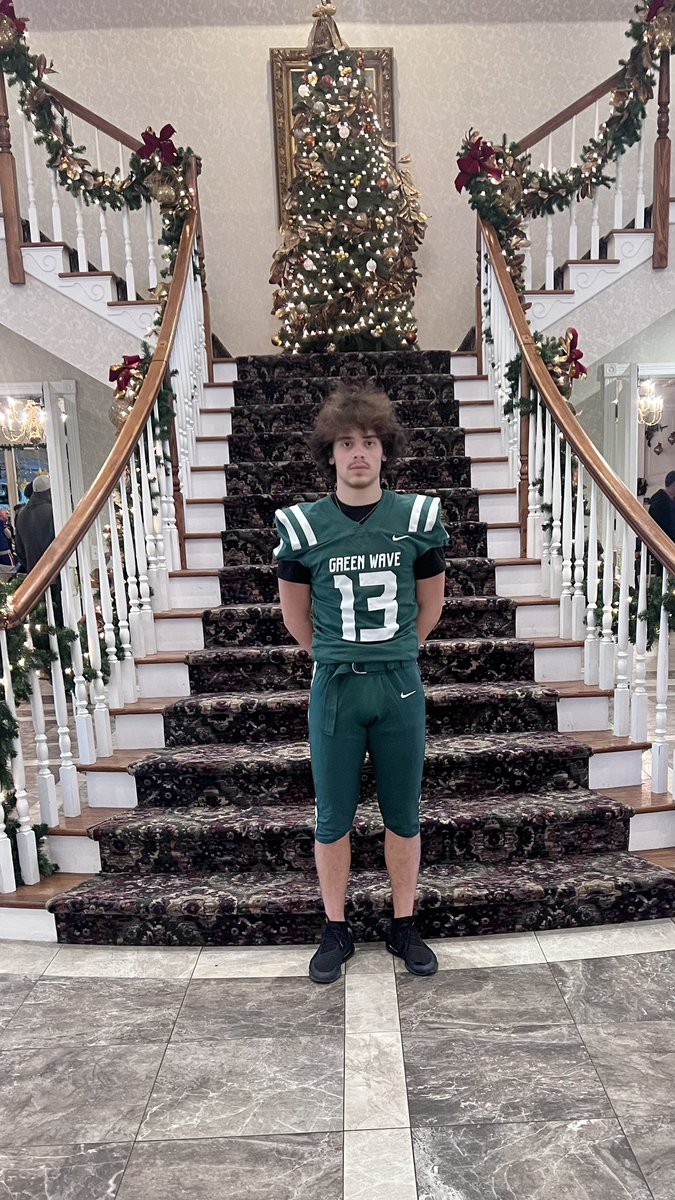 AlfredoN92's tweet photo. A bitter 😣 sweet 👏 💪 night. Last time in GreenWave 🏈 uniform. All State pictures at the Aqua Turf was cool to be around so much talent in one place especially when on the field they want to kill each other, then they meet again @AlfredoN_13     https://t.co/vZF7xRUosa https://t.co/n2IlIDzdG5