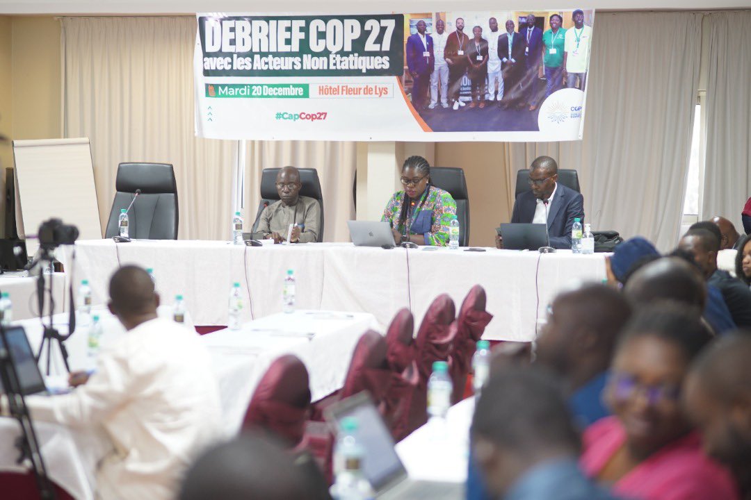 endaenergylinks's tweet photo. #HappeningNow Debrief Cop27 with national and regional non state actors talking on #ClimateAction #ClimateEmergency #LossAndDamage  with @endaenergylinks @AfricanClimateF @OxfamAuSenegal  #ECF #CapCop27 #endaCop27 https://t.co/E0Y8bow3xH