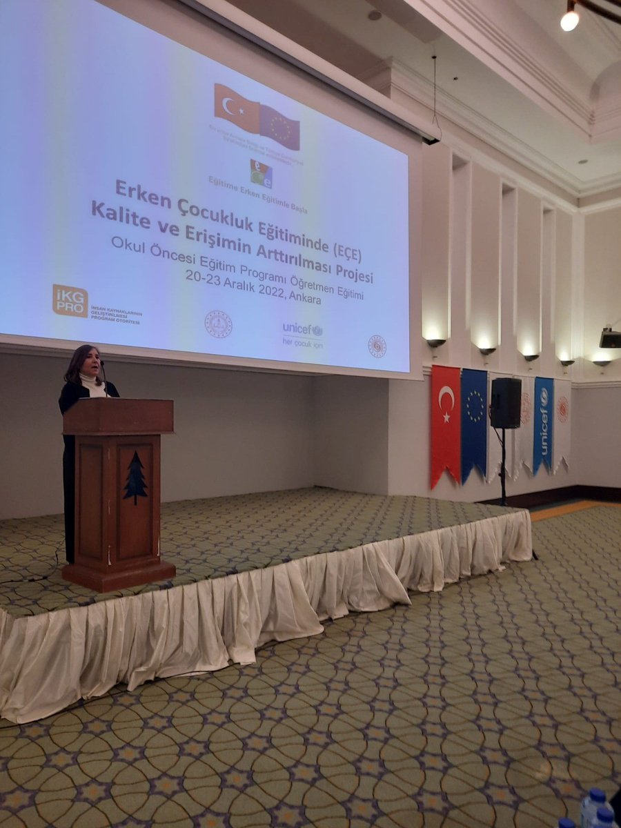ECEerkenegitim's tweet photo. Herkes için eğitim zamanı!✍️ “Erken Çocukluk Eğitiminde Kalite ve Erişimin Arttırılması Projesi” kapsamında kapsamında ülkemizin çeşitli illerinden gelen 230 öğretmen 20-23 Aralık 2022 tarihleri arasında Ankara, Kızılcahamam’da https://t.co/os2VW4abaj