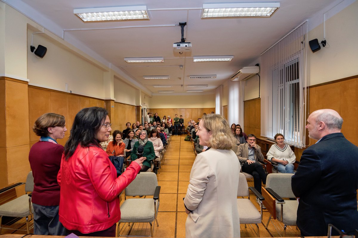 ITEFI_CSIC's tweet photo. Agradecemos la visita de @delPinoE, Presidenta del @CSIC, @ChemaMartell, #VICYT, Ana Castro, #VATC, Ignacio Gutiérrez, Secretario Grl, Isabel Mtnez, Gabinete de Presidencia y Marina Villegas representando a la delegación de Madrid. Vuestro interés y cercanía son un gran estímulo. https://t.co/VUCfV6fi9G