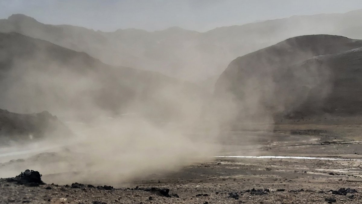 Tutkijat löysivät pohjoisen pallonpuoliskon pölyvyön – ilmakehässä kulkeutuva mineraalipöly vaikuttaa ilmastoon ja ilmanlaatuun.
 
Lue lisää tiedotteesta: ilmatieteenlaitos.fi/tiedote/6Guu0r…

#Tutkimus #Ilmasto #Ilmanlaatu #Mineraalipöly @FMIclimate 

📸Outi Meinander