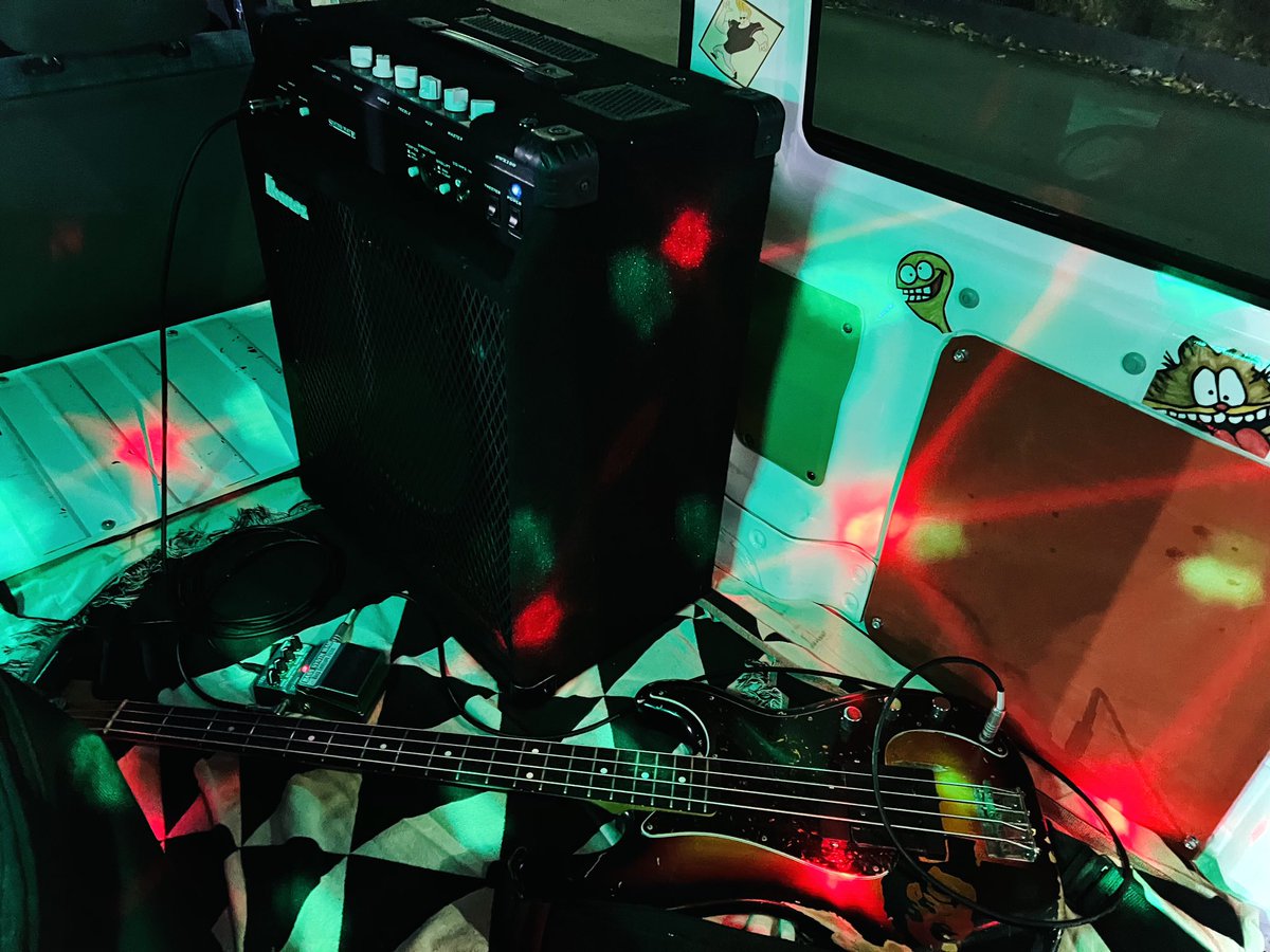 otoyuredoggies's tweet photo. Bass 🐶
#fender #precisionbass #jazzbass
#custombass #activebass
#ibanez #swx100
#フェンダー #プレベ #ジャズベ
#カスタムベース #アクティブベース
#エレキベース #ベース
#アイバニーズ
#ベースアンプ #アンプ
#バンド #ベーシスト #ストリートライブ https://t.co/94u9rTmtIh