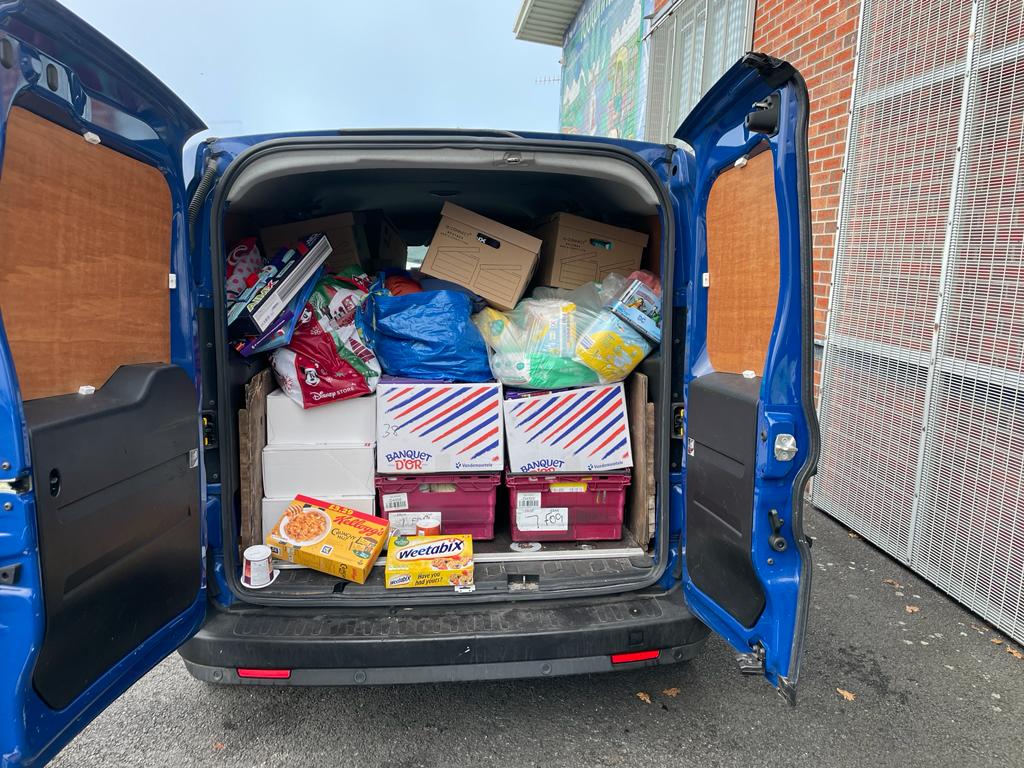 Benny Miskelly (@bennymiskelly) on Twitter photo I'm so proud that @PwC_NI colleagues have dug deep this year to give local children and families a brighter Christmas. We’ve raised £8,300 for <a href="/NI_Hummingbird/">The Hummingbird Project NI</a> and combined forces with <a href="/ebelfastmission/">East Belfast Mission</a> and <a href="/FootprintsWomen/">Footprints Women's Centre</a> to deliver 1,300 hampers and toys to over 2000 children I'm so proud that @PwC_NI colleagues have dug deep this year to give local children and families a brighter Christmas. We’ve raised £8,300 for <a href="/NI_Hummingbird/">The Hummingbird Project NI</a> and combined forces with <a href="/ebelfastmission/">East Belfast Mission</a> and <a href="/FootprintsWomen/">Footprints Women's Centre</a> to deliver 1,300 hampers and toys to over 2000 children