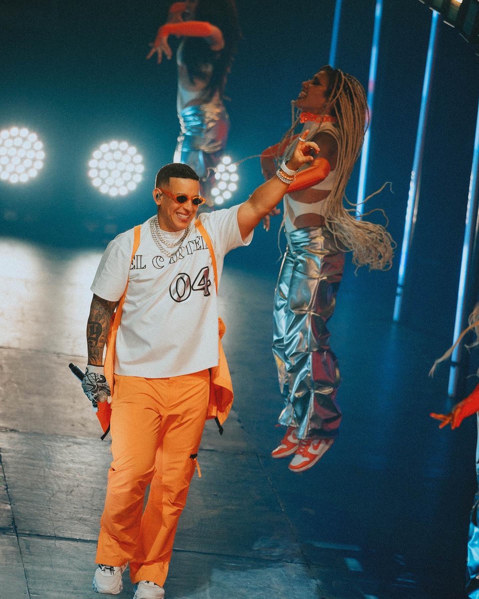 daddy_yankee's tweet photo. Estas dos noches en Orlando fueron mágicas. Los amo. - DY ❤️‍🔥 https://t.co/TWTQz9ToOM