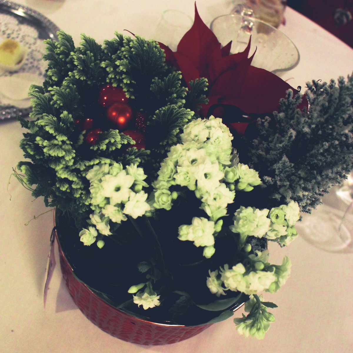 CompressorMetro's tweet image. Another great Holiday party to Remember! 

Special thanks to our Lynn for grabbing those amazing center pieces!

#holidays #red #green #aircompressor #metroair #compressor #dynamiccompressorservice #workfamily #party #celebration