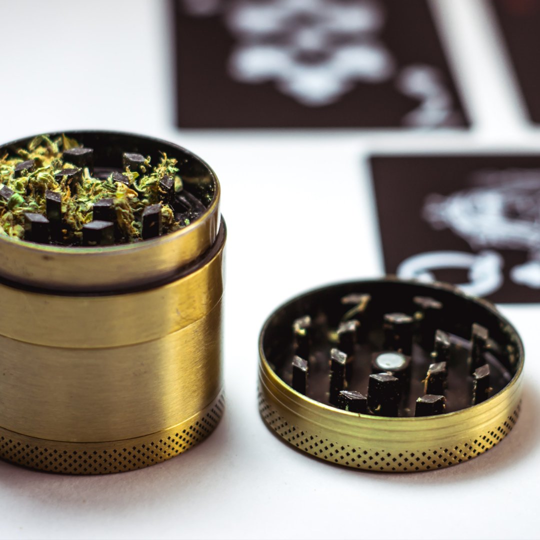 Dirty grinders may contain microbial residue or pesticide contaminants. Consider this your New Year's Reminder to clean your grinder!