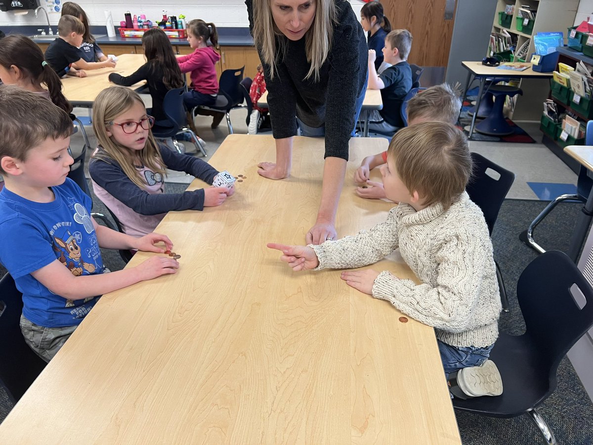 RachelPoe8's tweet photo. Learning how to play the dreidel game.@CoolidgePta @CoolidgeCougars #livoniapride https://t.co/Hd2THrQBZQ