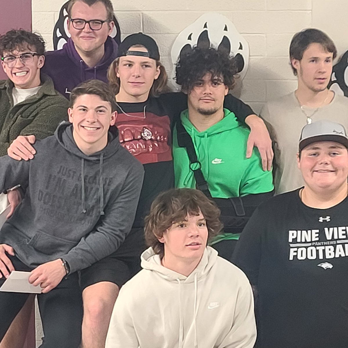 Seth Shumway 🇼🇸 🇺🇸 (@shumwayseth) on Twitter photo Great banquet last night honoring our Pine View teammates and coaches.
#brotherhood
#CB4L
<a href="/pineviewfootba1/">pineviewfootballcb4l</a> Great banquet last night honoring our Pine View teammates and coaches.
#brotherhood
#CB4L
<a href="/pineviewfootba1/">pineviewfootballcb4l</a>