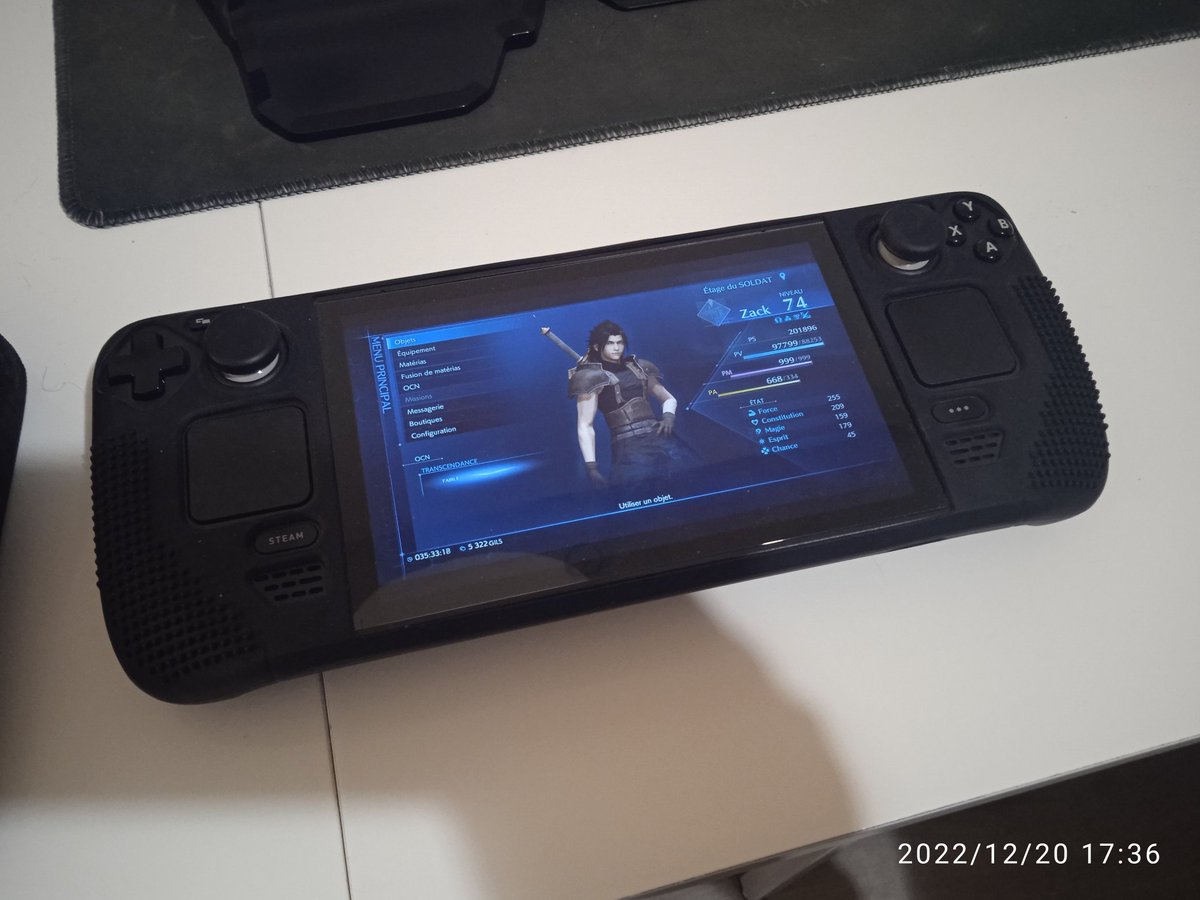 FF7 Crisis Core Reunion ready on my Windows SteamDeck 👾