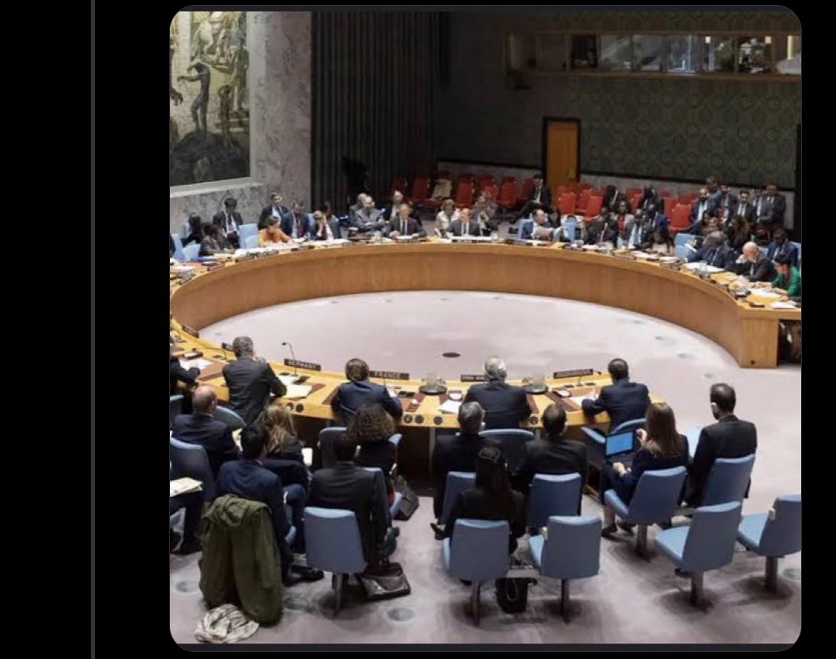 TinaSalama2's tweet photo. Urgent - RDC :Le Conseil de sécurité vient de mettre fin à la procédure de notification en cas d’achat d’armes et matériels militaires. Les FARDC peuvent s’équiper sans entraves désormais.
Une résolution présentée par la France, et adoptée à l’unanimité. 7/7✌🏾 https://t.co/1fZ4vnQRSV