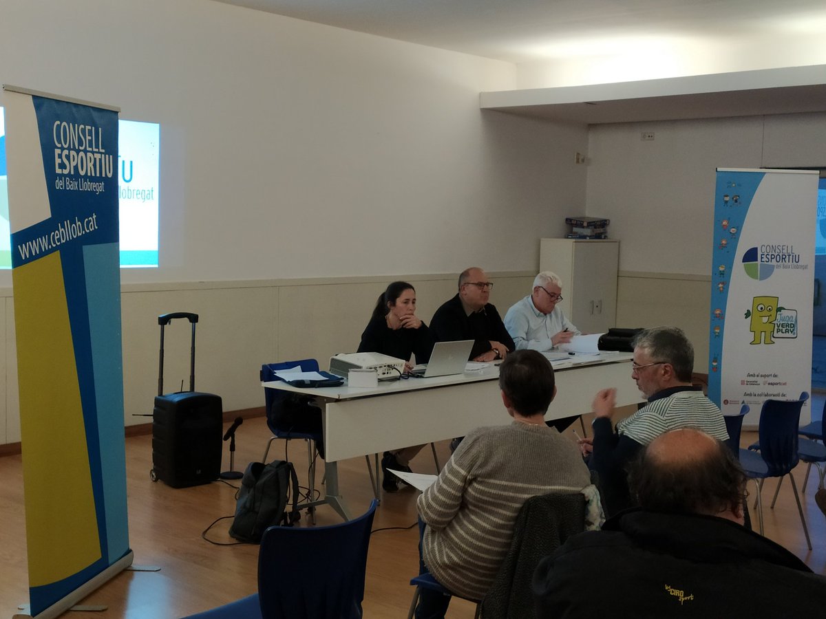 cebllob's tweet photo. ©️ Consell Esportiu del Baix Llobregat
Donem inici a l’Assemblea General Ordinària del #CEBLLOB a càrrec de @VadoValls al Parc Esportiu de Llobregat #ConsellsEsportius https://t.co/n3sRb1d0rR