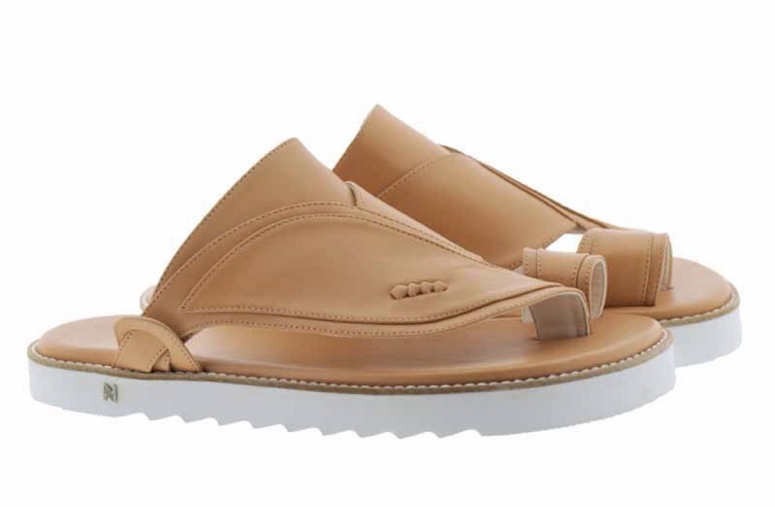 #حذاء نقوة ابيزا رملي 
#صناعة_اسبانية