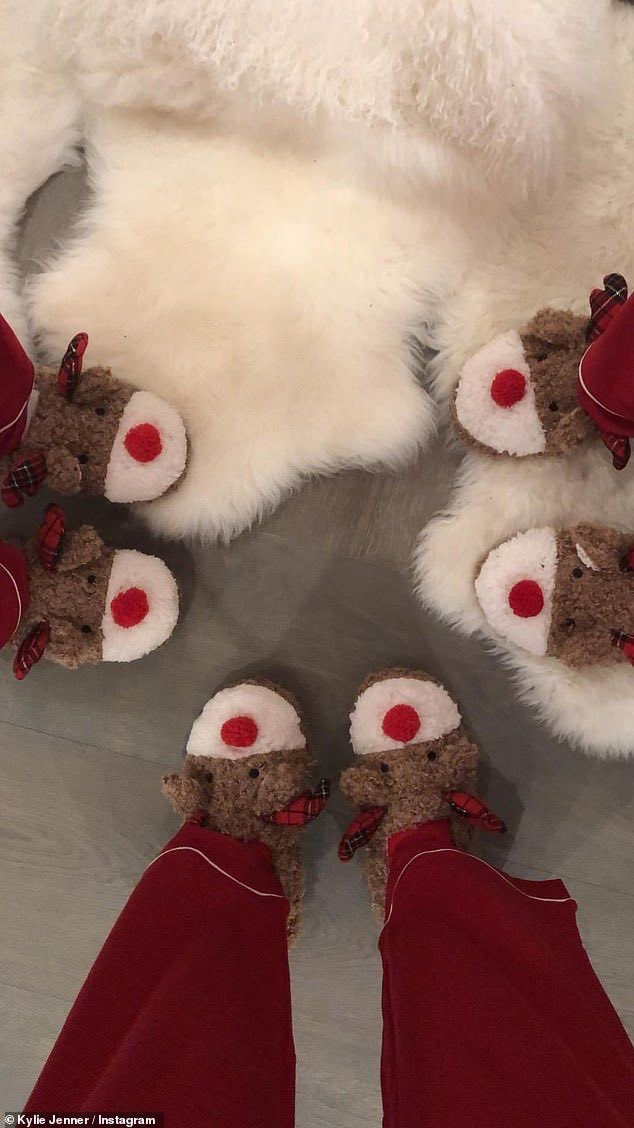 nunnunsocute's tweet photo. 🎄 Christmas weekend. https://t.co/Ov7994EB4t