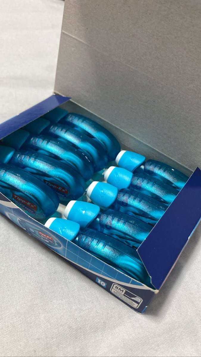 nataaliaruizz's tweet photo. ya no voy a volver a tener problemas de quedarme sin tippex https://t.co/mSzYsaSp2m
